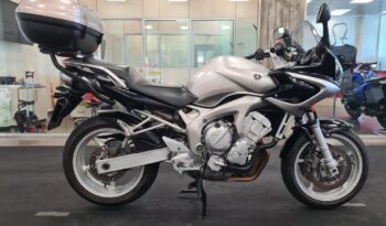 YAMAHA FAZER FZ6 pieno