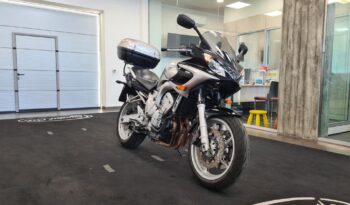 YAMAHA FAZER FZ6 pieno