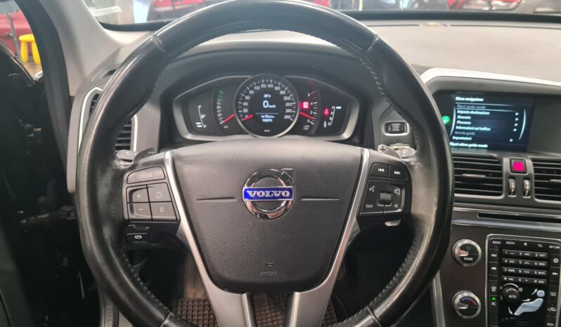 VOLVO XC60 2.0D4 MOMENTUM pieno