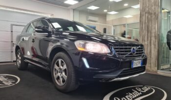 VOLVO XC60 2.0D4 MOMENTUM pieno