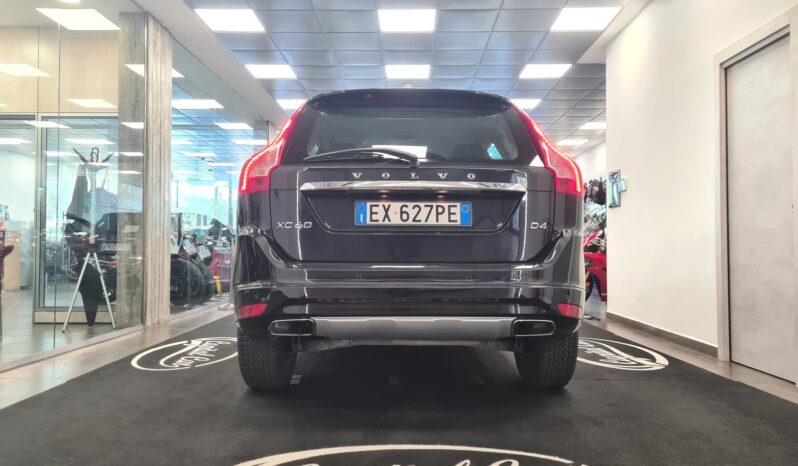 VOLVO XC60 2.0D4 MOMENTUM pieno