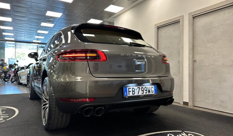 PORSCHE MACAN S pieno