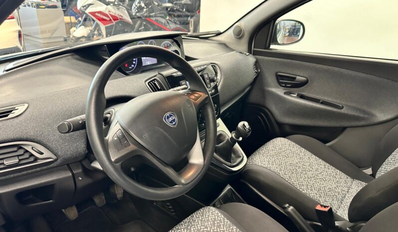 LANCIA YPSILON pieno