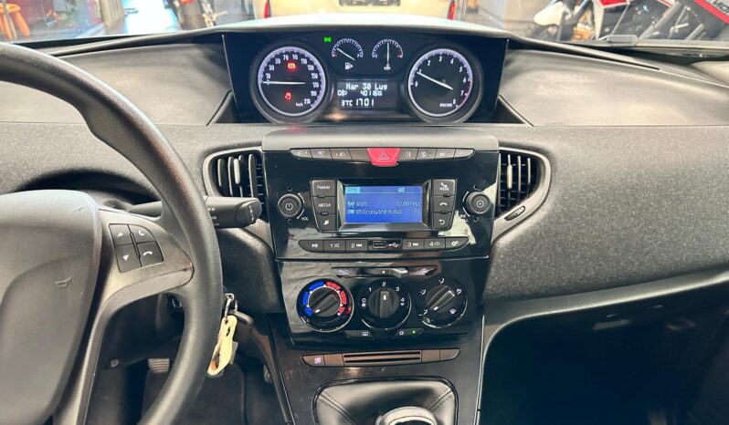 LANCIA YPSILON pieno