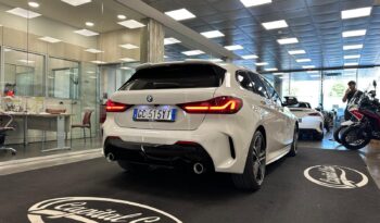 BMW 118D M-SPORT pieno