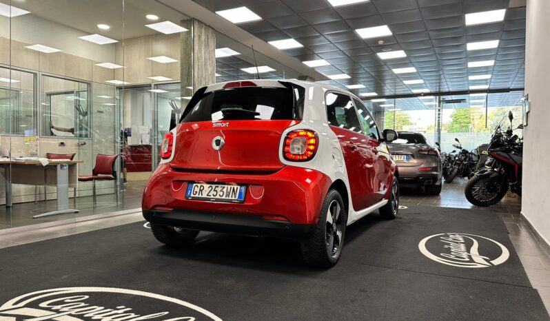 SMART FOR FOUR pieno