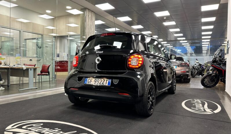 SMART FORFOUR pieno