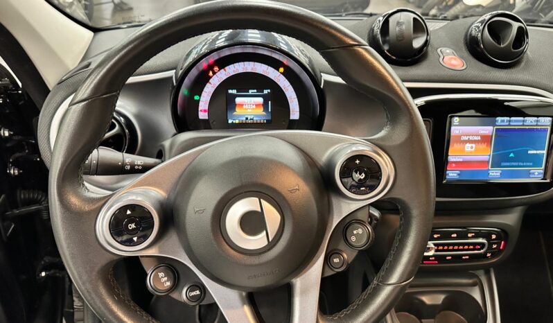 SMART FORFOUR pieno