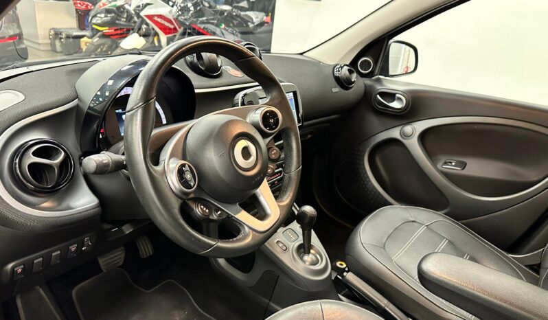 SMART FORFOUR pieno