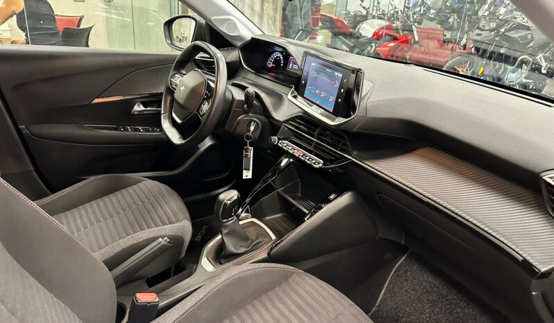 PEUGEOT 208 pieno