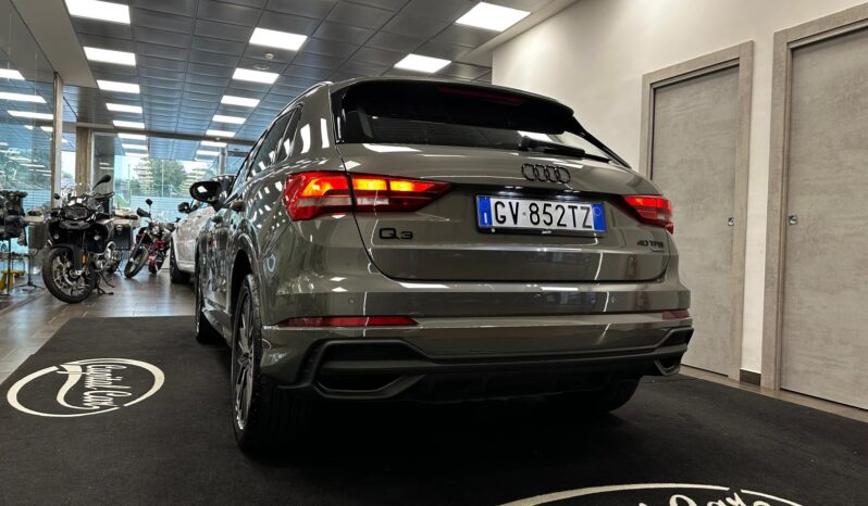 AUDI Q3 40TFSI pieno