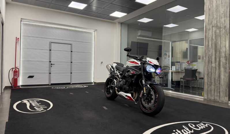 TRIUMPH STREET TRIPLE RS pieno