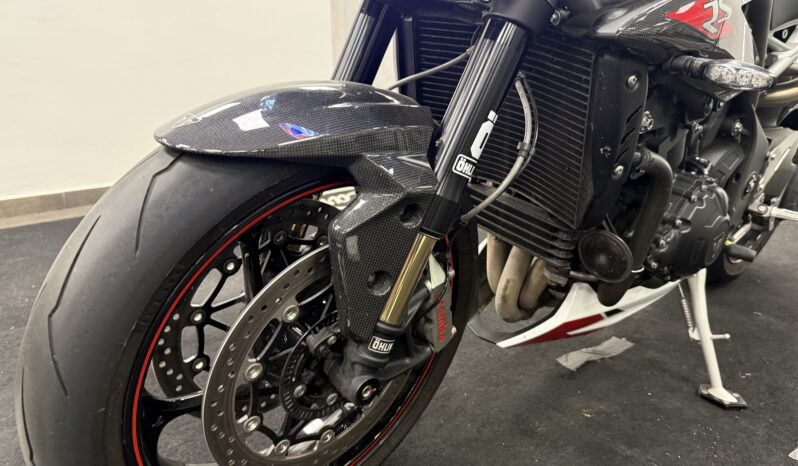 TRIUMPH STREET TRIPLE RS pieno