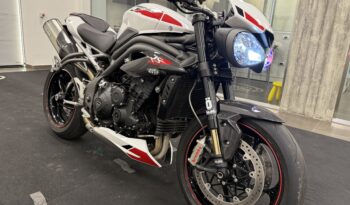 TRIUMPH STREET TRIPLE RS pieno