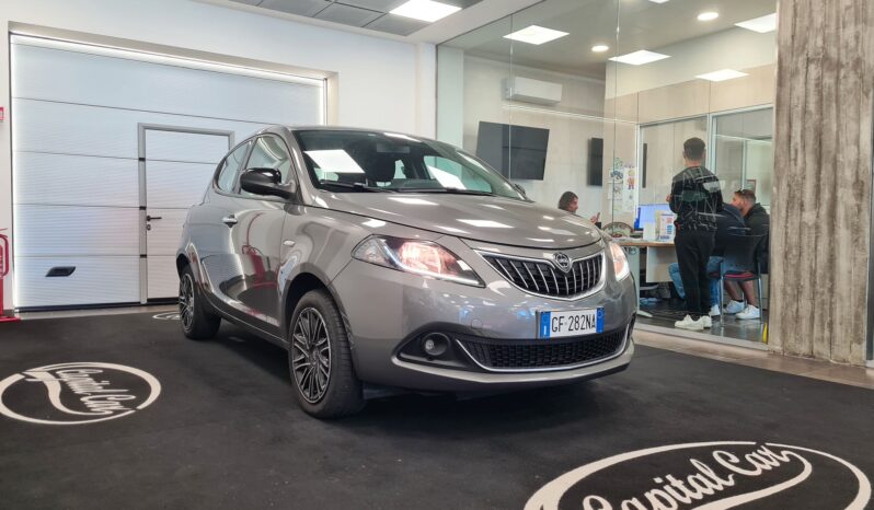 LANCIA YPSILON 1.0HYBRID pieno