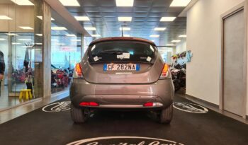 LANCIA YPSILON 1.0HYBRID pieno