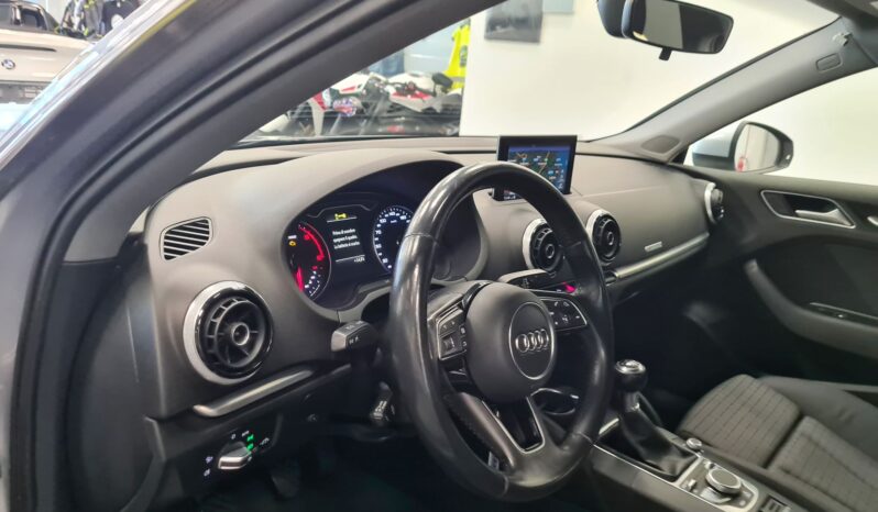 AUDI A3 pieno