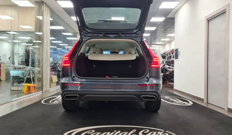 VOLVO V60 CROSS COUNTRY pieno