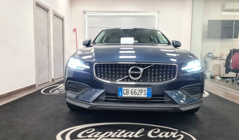 VOLVO V60 CROSS COUNTRY pieno