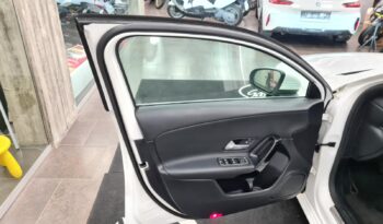 MERCEDES-BENZ A 180 pieno